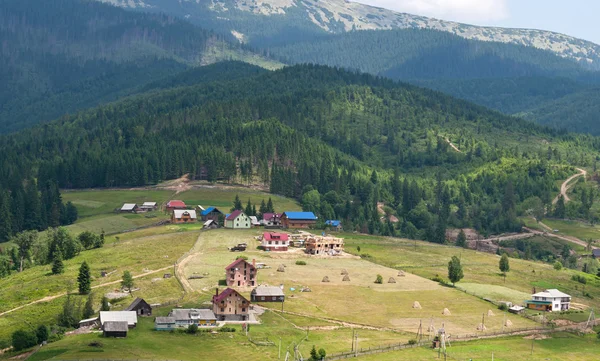 Karpatlar Köyü — Stok fotoğraf