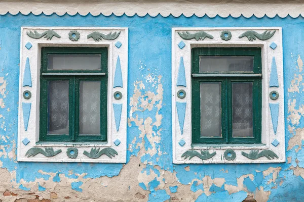 Zwei Fenster — Stockfoto