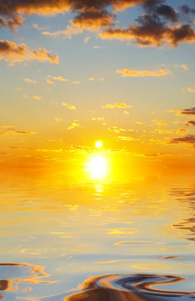 Soluppgång över havet. — Stockfoto