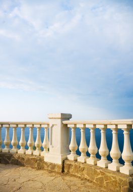 taş balkon