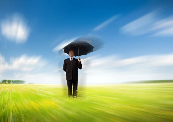A pessoa com um guarda-chuva — Fotografia de Stock