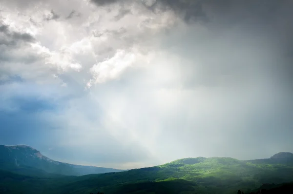 Changeable weather in mountains. — Stock Photo, Image