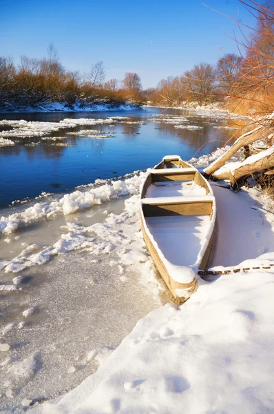 Fiume invernale — Foto Stock