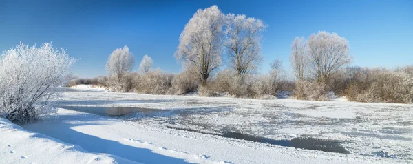 Зимова ріка — стокове фото