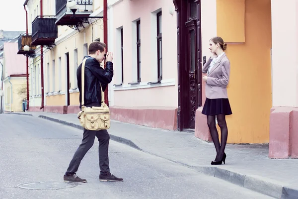 Young hipster couple photographed — Stock Photo, Image
