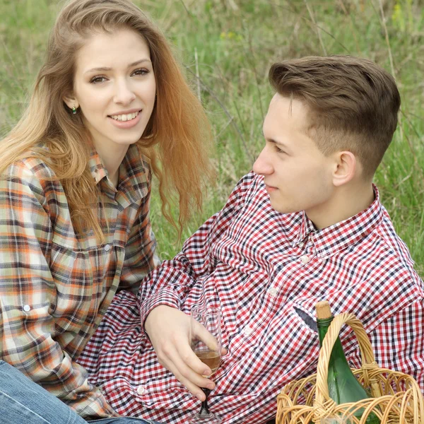 Young beautiful fashion couple — Stock Photo, Image