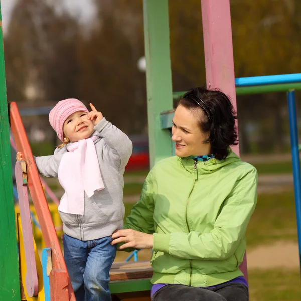 Mamma e ragazza — Foto Stock