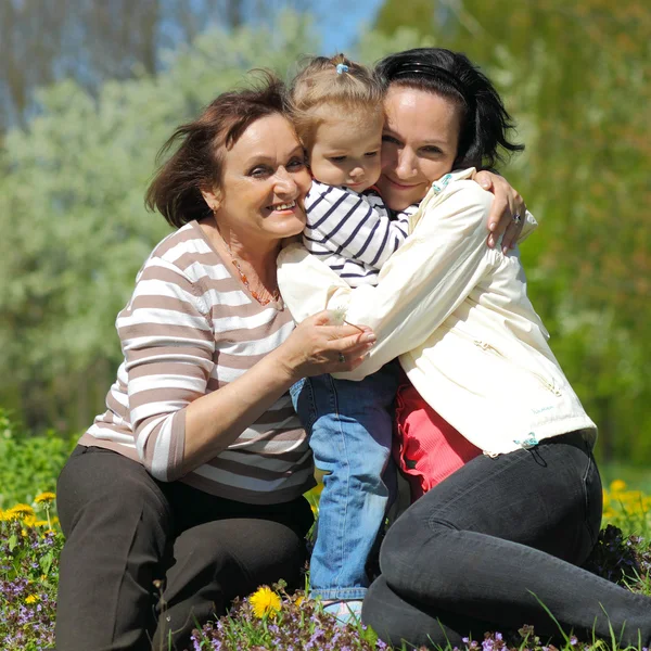 Family outdoors — Stock Photo, Image