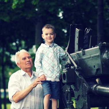 Topçu silahı yakın aile