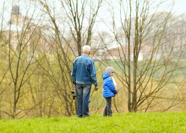 La famiglia fa film — Foto Stock