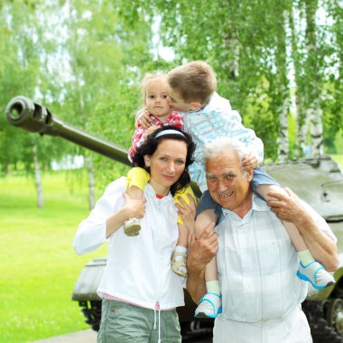 mutlu bir aile dört park