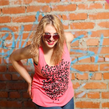 güneş gözlüğü moda kız