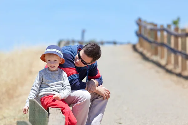 Family at the park — Stock Photo, Image