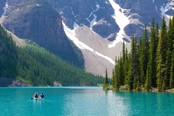 Canottaggio al lago — Foto Stock