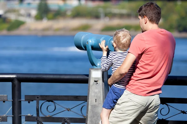 Family travelling — Stock Photo, Image