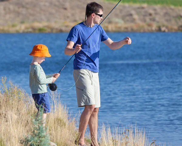 Family fishing — Stock Photo, Image