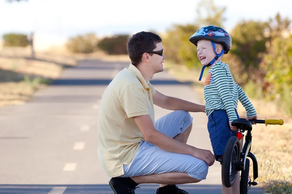 Family biking — Stok fotoğraf