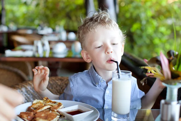 Boy at vacation — Stock Photo, Image