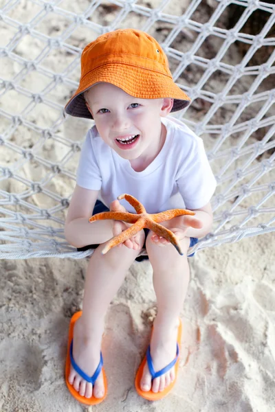 Junge im Urlaub — Stockfoto