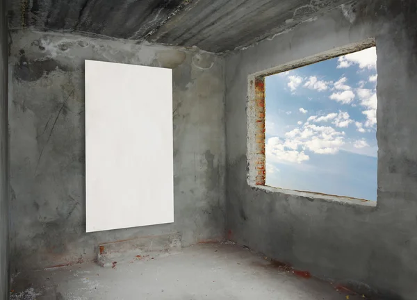 Sala de hormigón con ventana — Foto de Stock