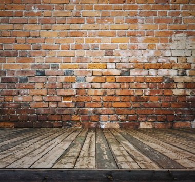 Tuğla duvarlı eski oda