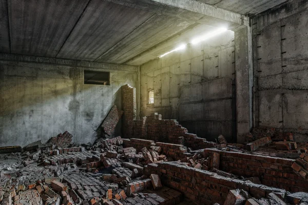 Antigo edifício abandonado — Fotografia de Stock