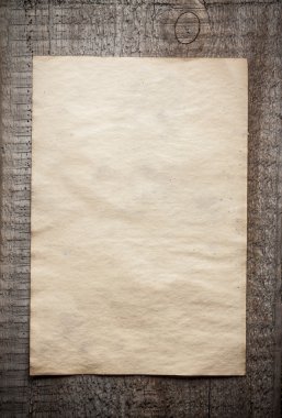 Kağıt ahşap zemin üzerinde 