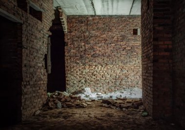 binayı terk edilmiş 