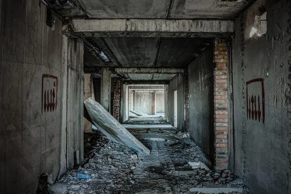 Antigo edifício abandonado — Fotografia de Stock