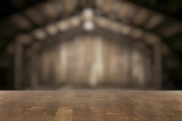 旧木制内饰的棕色桌子 — 图库照片