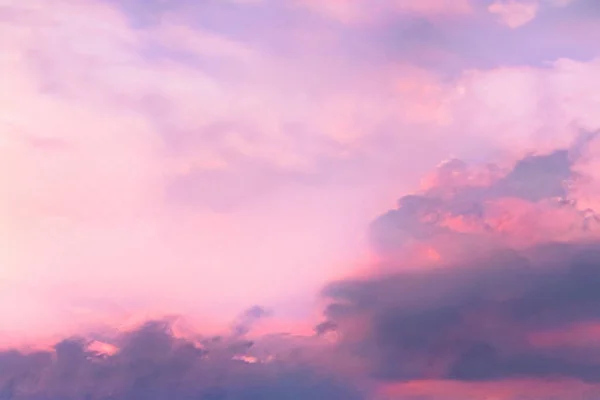 Rosa Wolken Neonhimmel Hintergrund Neuronale Filterfotografie — Stockfoto