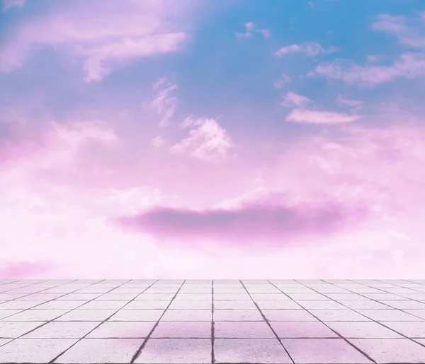 Розовые Облака Голубое Небо Серый Пол Неоновый Драматический Фон — стоковое фото