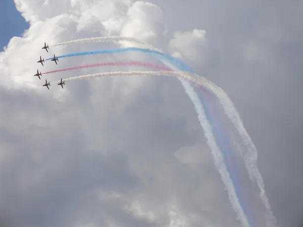 Czerwone strzałki na hawk t1 Pokaż — Zdjęcie stockowe