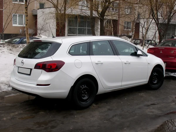 Nuevo Opel Astra J blanco —  Fotos de Stock