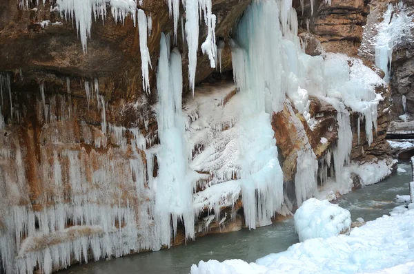 Зимний водопад — стоковое фото
