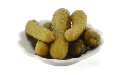 bir tabak içinde turşu