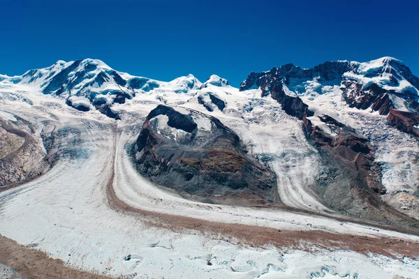 Montañas con glaciar — Foto de Stock