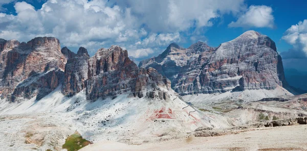 Dolomitas montanhas — Fotografia de Stock