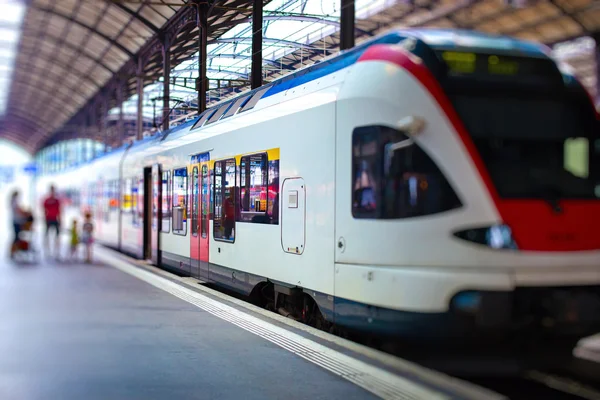 Moderne trein — Stockfoto