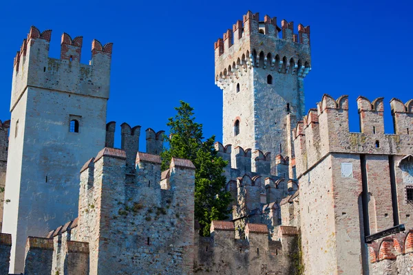 Burg Sirmione — Stockfoto