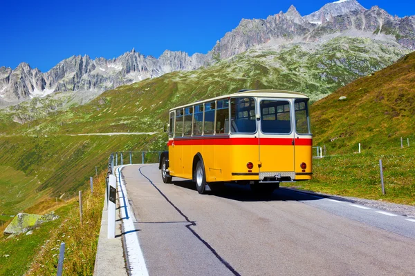 Retro autobus — Zdjęcie stockowe