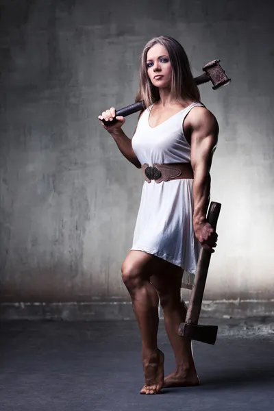 Young woman bodybuilder — Stock Photo, Image