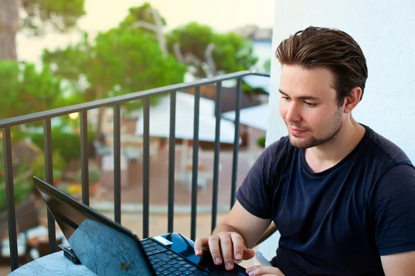 Working on laptop — Stock Photo, Image