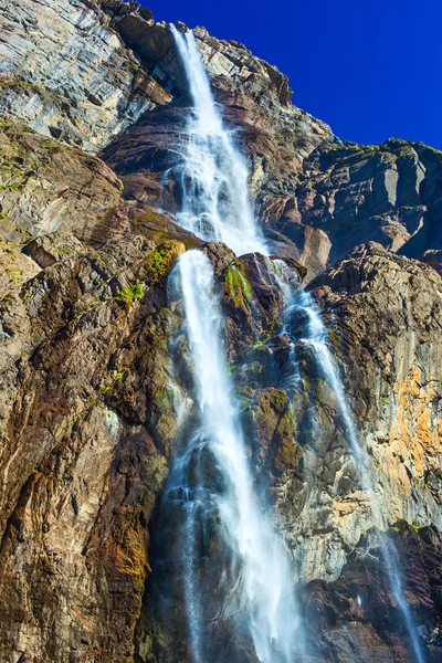 在高山瀑布 — 图库照片