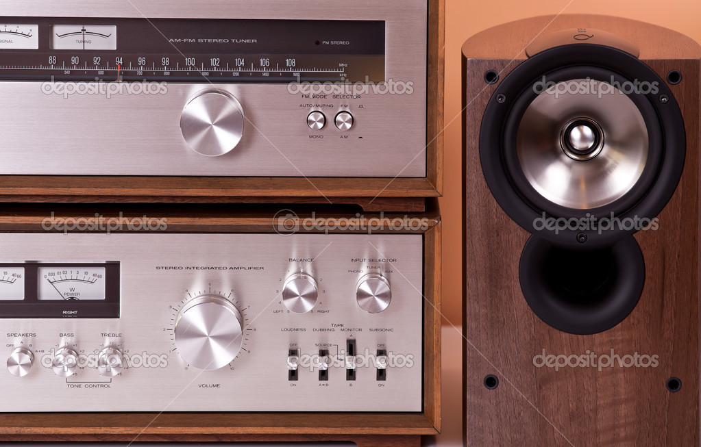 Vintage Hi Fi Stereo Amplifier Tuner And Speakers In Wooden Cabi