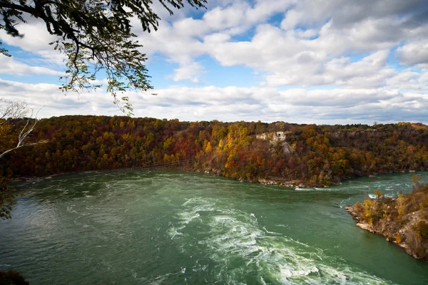 Linbana över Niagarafloden bubbelpool Kanada — Stockfoto