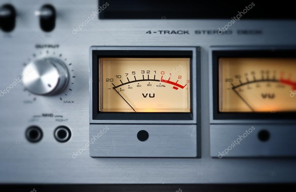 Analog Stereo Open Reel Tape Deck Recorder VU Meter — Stock Photo