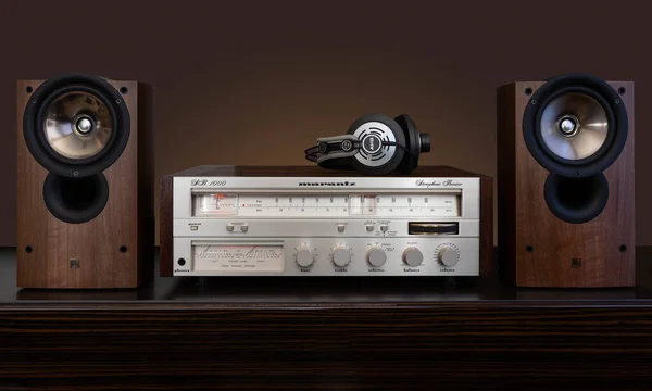 Vintage Audio Components System Stereo Receiver Marantz Sr1000 Front Panel — 图库照片#