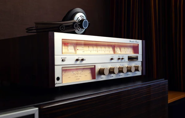 Ricevitore Stereo Vintage Marantz Sr1000 Pannello Frontale Con Scala Calda — Foto Stock