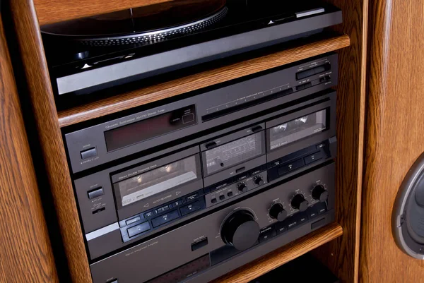 Vintage Stereo Componenten Toren Inclusief Draaitafel Tuner Versterker Cassette Dek — Stockfoto